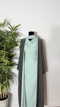 One Abaya. Two Beautiful Looks.