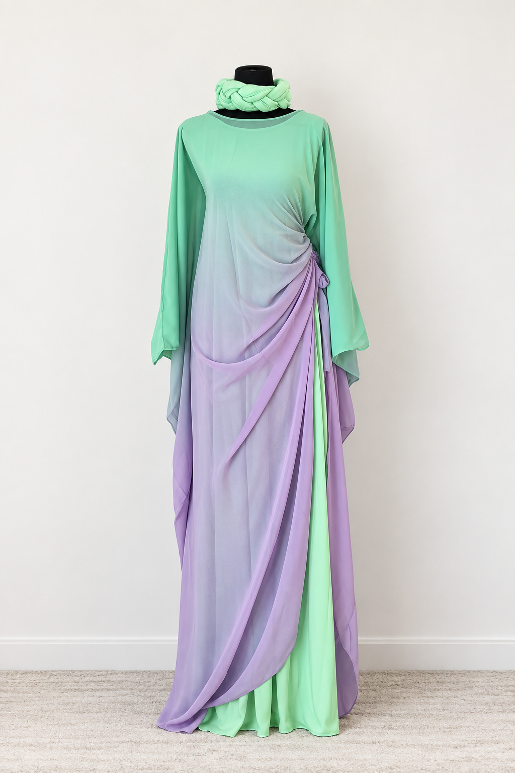 Siti A little color, a lot of elegance