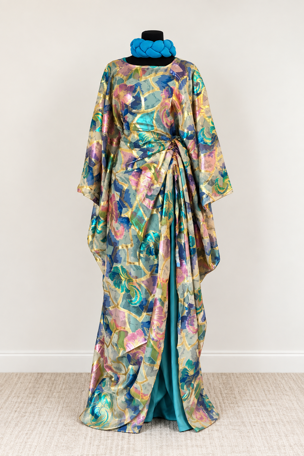 Siti A little color, a lot of elegance