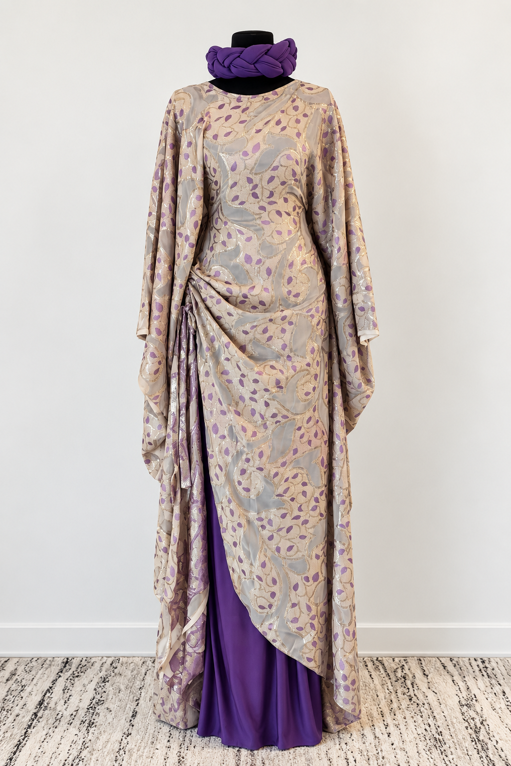 Siti A little color, a lot of elegance