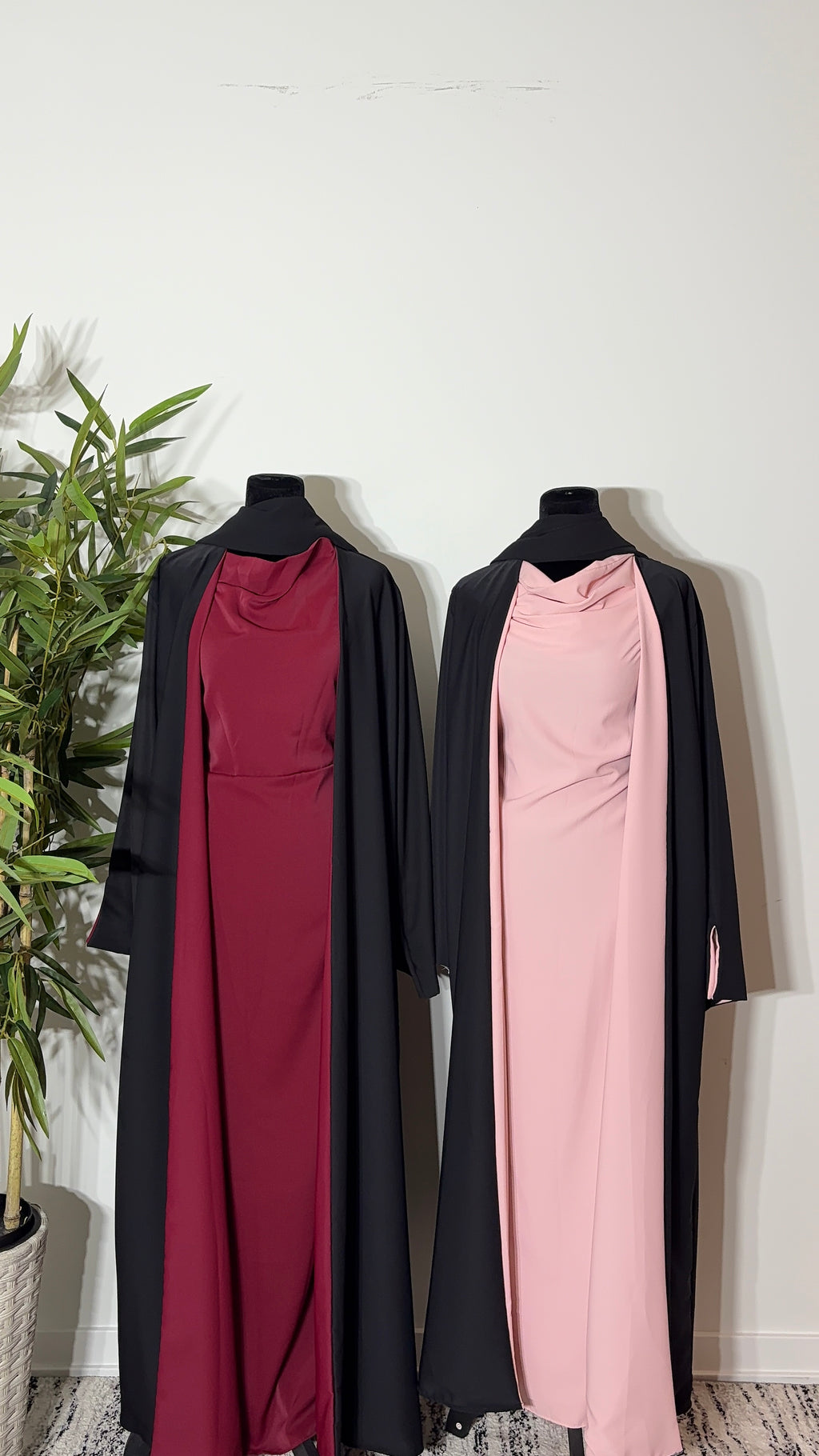 One Abaya. Two Beautiful Looks.